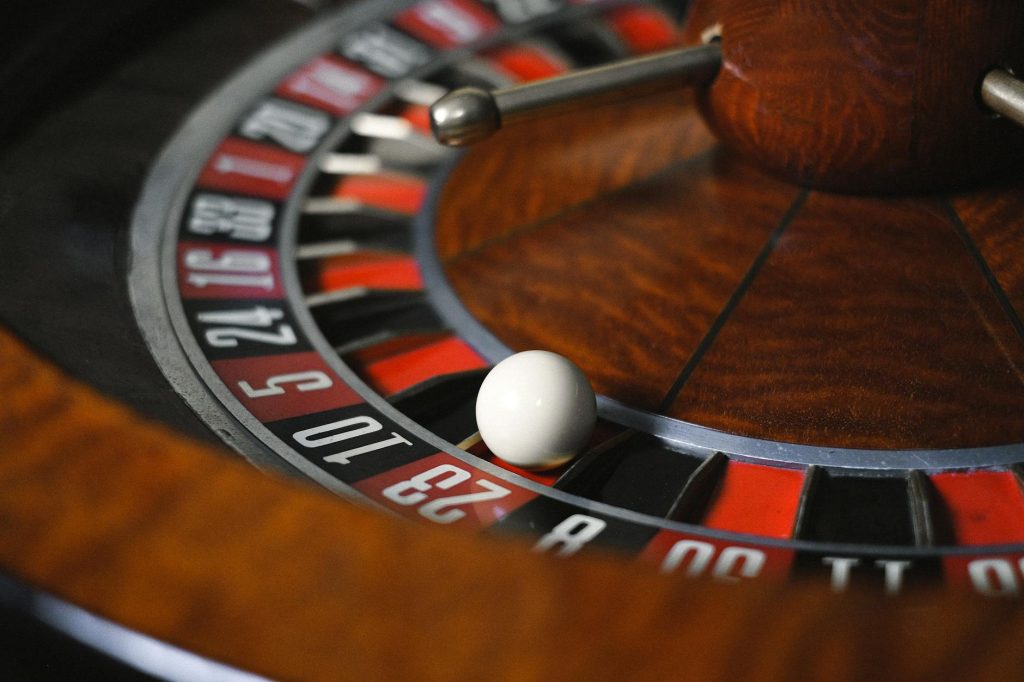Tìm hiểu luật chơi Baccarat tại 88CLB có gì khác biệt